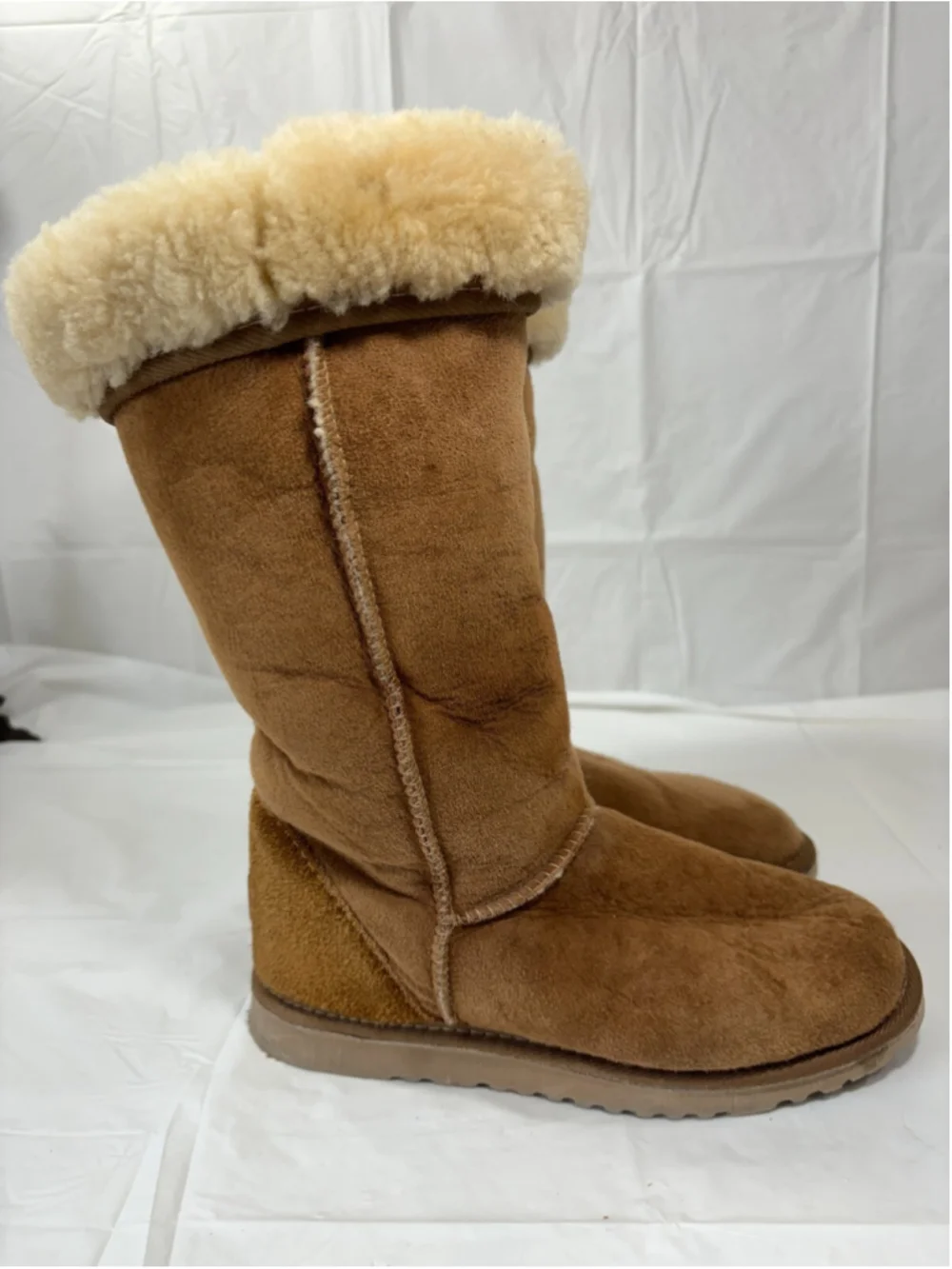 Ugg classic tall Tan Suede Leather Boots Size 6